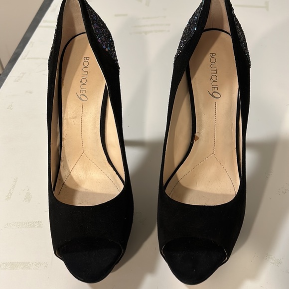 BOUTIQUE 9 SUEDE. PEEP TOE PUMPS SHOE SIZE 9..5 - Picture 5 of 12